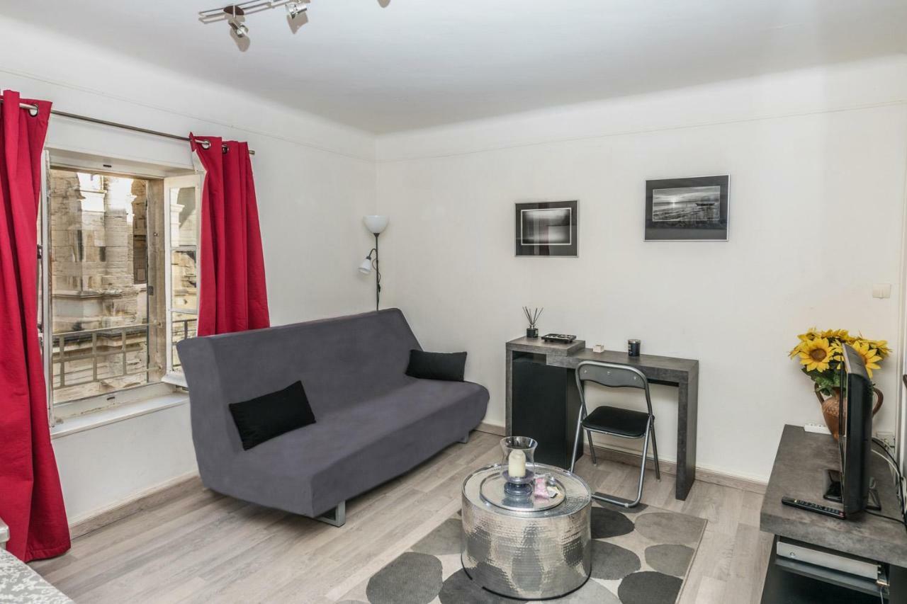 Studio Avec Vue Sur Les Arenes Arles Exterior foto